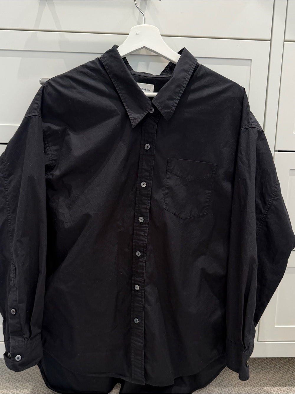 Wilfred Woman’s Black Button-Down Long Sleeve Shirt